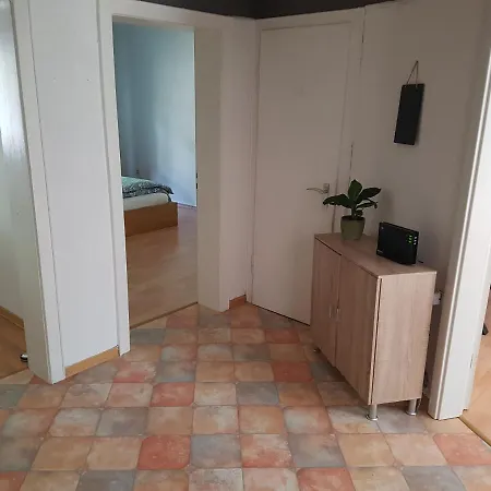 Kaffeevollautomat Und Netflix In Der Fußgängerzone